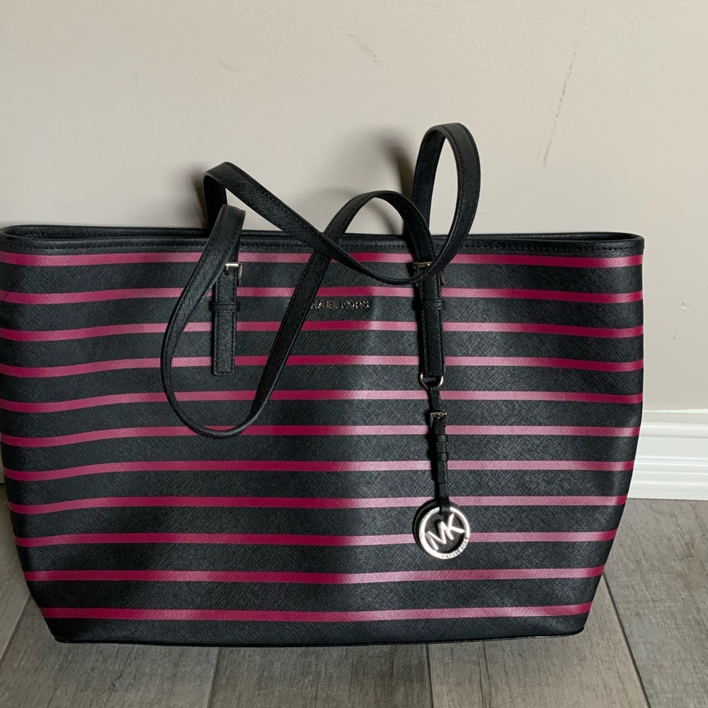 Lap top travel tote